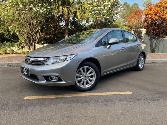 HONDA CIVIC 1.8 LXL 16V FLEX 4P AUTOMÁTICO